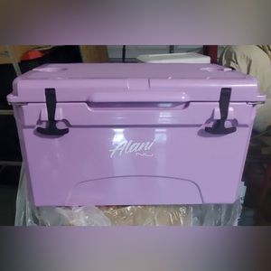 Limited Edition Alani Nu Yeti Cooler 45 qt